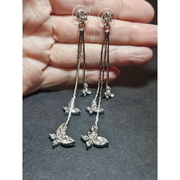 *Sale* Sterling silver dangling rhinestone butterfly earrings - Picture 2 of 12